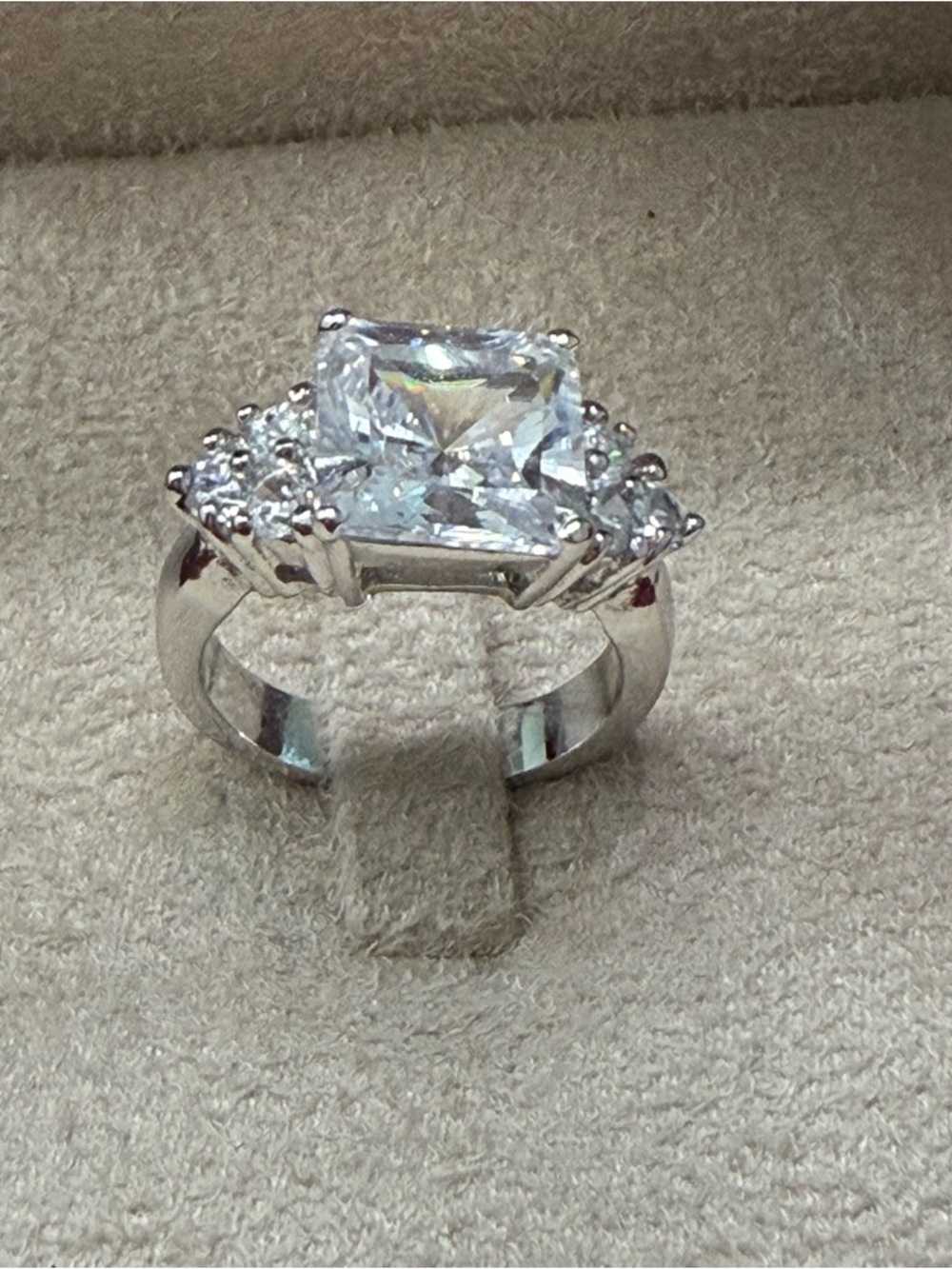 Fashion 6 Stone Ring Clear Large Radiant Size 7